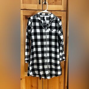Stars Above perfectly cozy flannel black white checkered buttondown shirt XS
